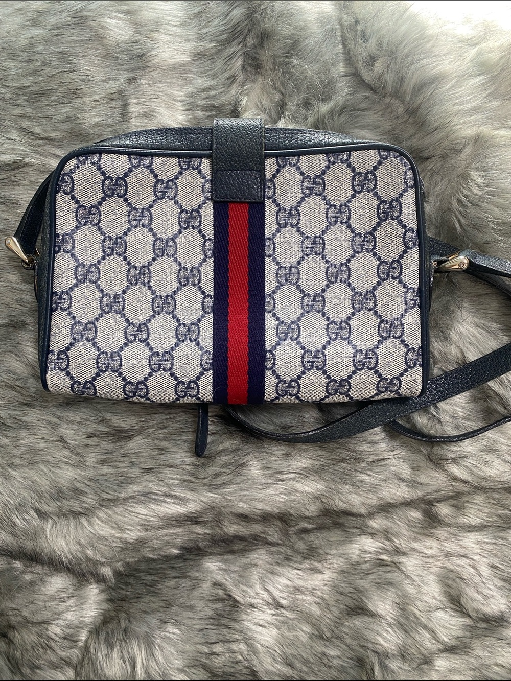 Gucci Beige GG Supreme Canvas Crossbody with Red & Blue Web - Picture 4 of 13